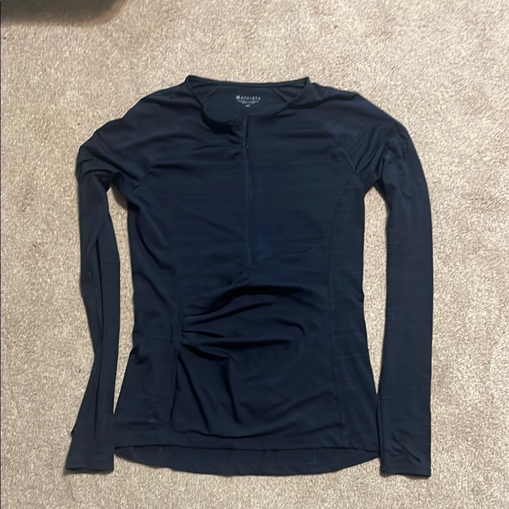 Athleta navy long sleeve top with slimming details. 1/2 zip